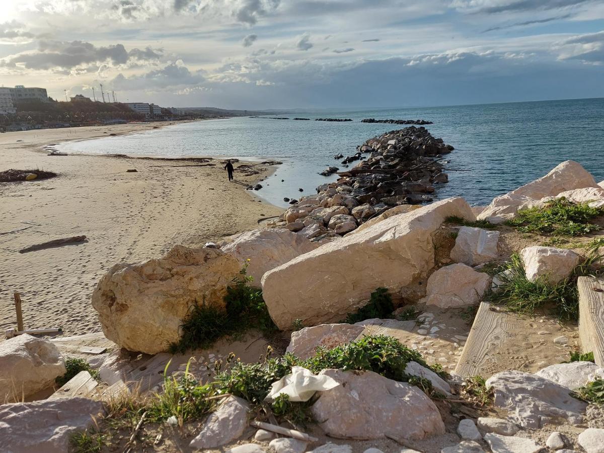 I Tre Marchi Rooms Camera Sabbia Termoli Exterior foto